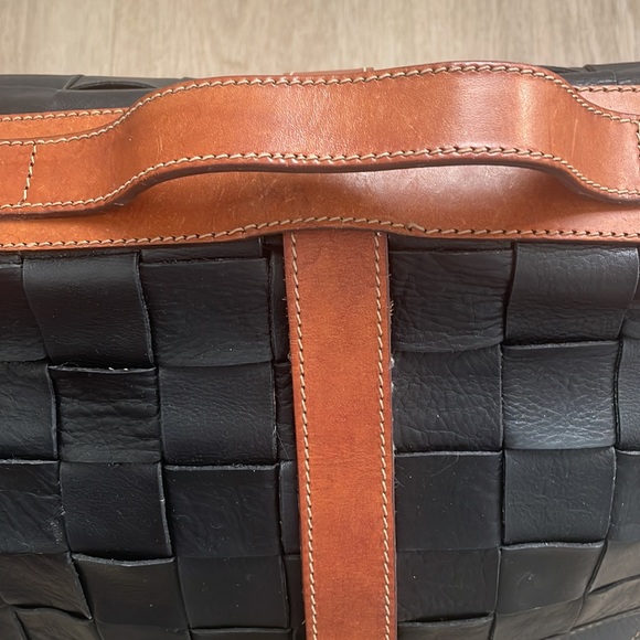 I Magnin Vintage Made in Italy Beautiful Black Leather Bag also Crossbody - Picture 3 of 16